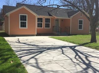 1508 Woodlawn St, River Oaks, TX 76114