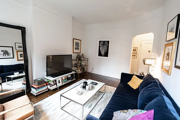 Rented by Compass | media 2