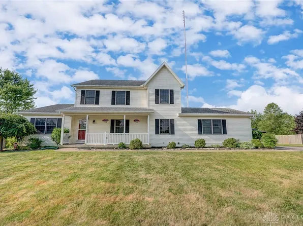 3281 Maple Grove Rd, Springfield, OH 45504