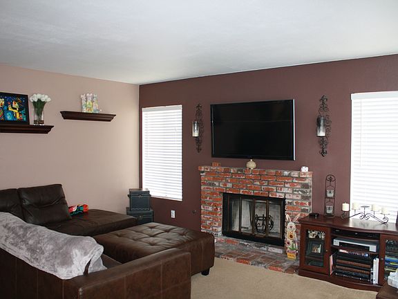 5th image of 25330 Ivory Ave