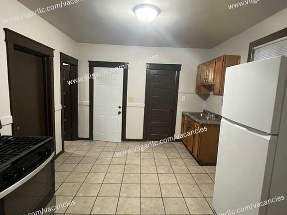 2nd image of 4023 Fir St #3047EDA39