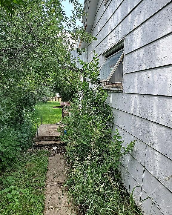 1st image of 403 Kulass St
