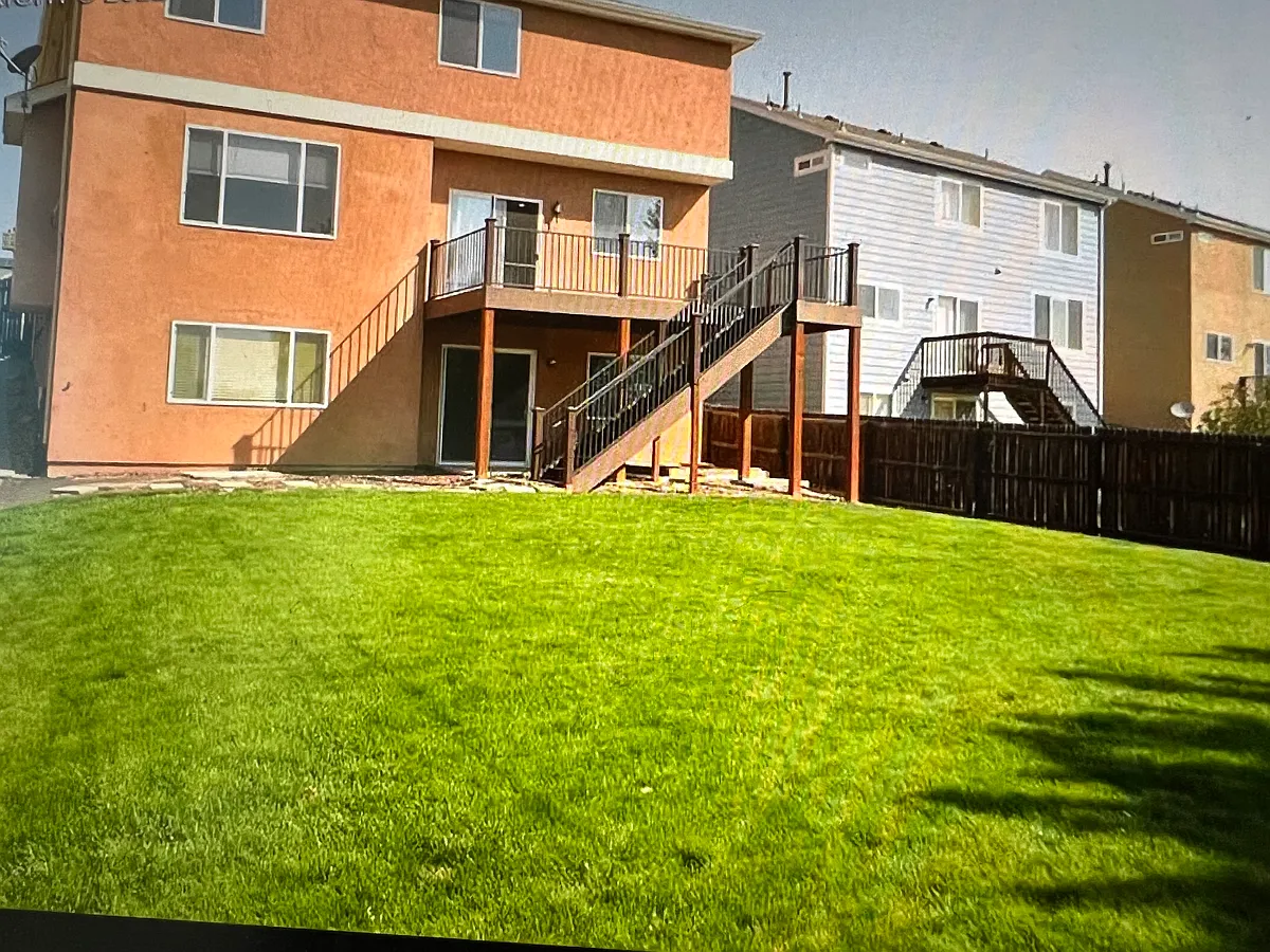 Building Photo - 7165 Amber Ridge Dr