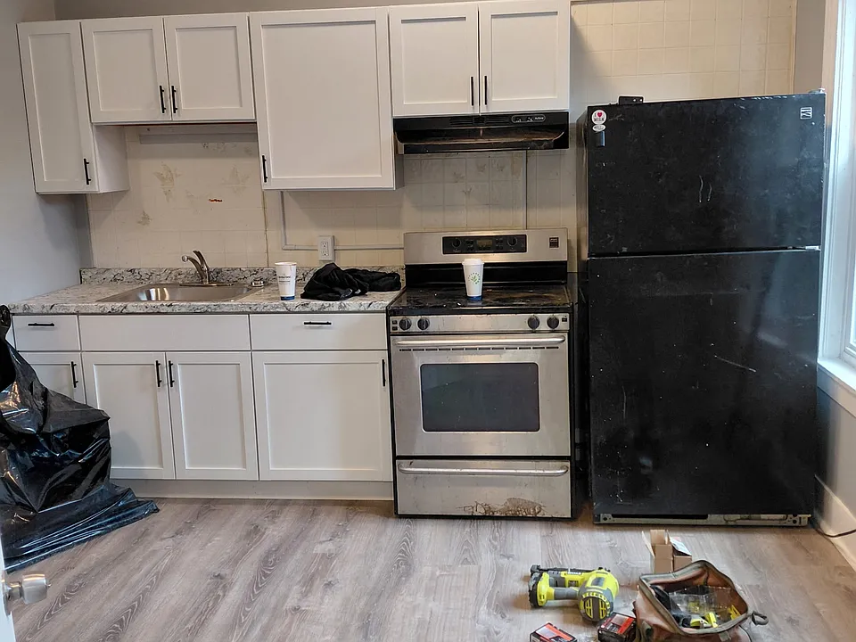 498 Main St #5