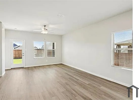 802 Leavenworth Dr — Photo 9