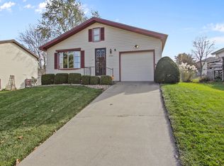 2405 Clearwater Ave, Bloomington, IL