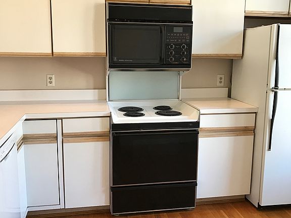 5th image of 3409 Golden Ave