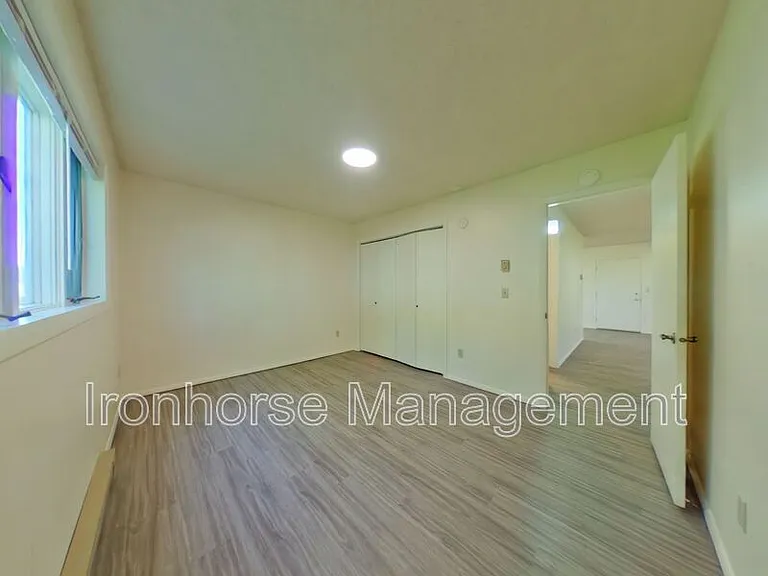 811 W Villard St #56 — Photo 10