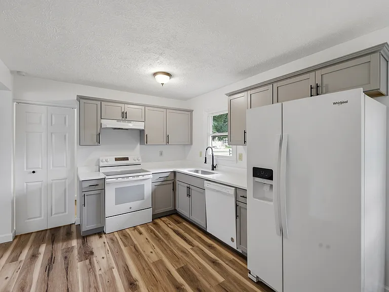 199 Dunroven Dr — Photo 7