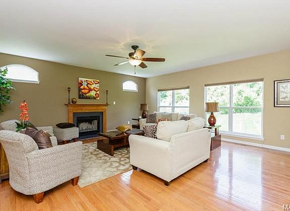 Call 314-550-1801 to view!