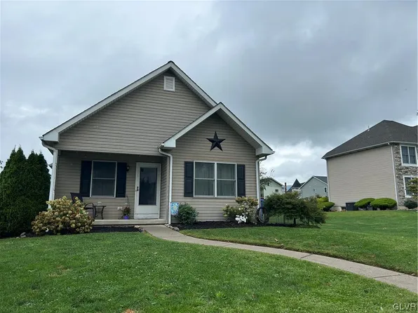 201 2nd St, Walnutport, PA 18088