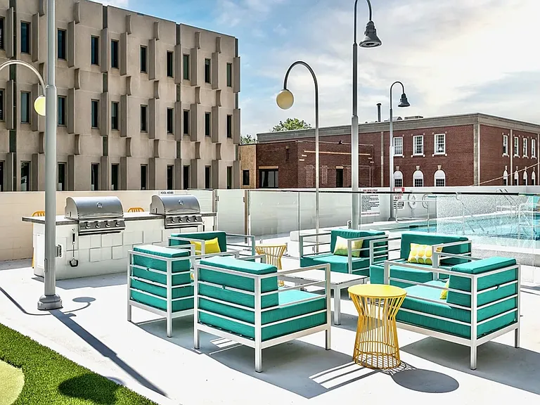 Sky Park Apartments — Photo 18