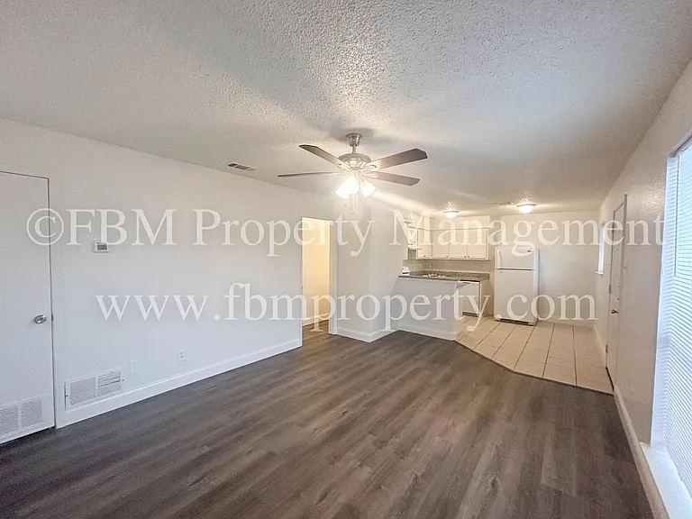 604 Walter Stephenson Rd #A — Photo 5