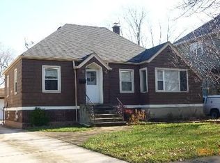 25 N Michigan Ave, Villa Park, IL 60181