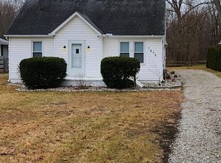 7875 Summerfield Rd, Lambertville, MI 48144