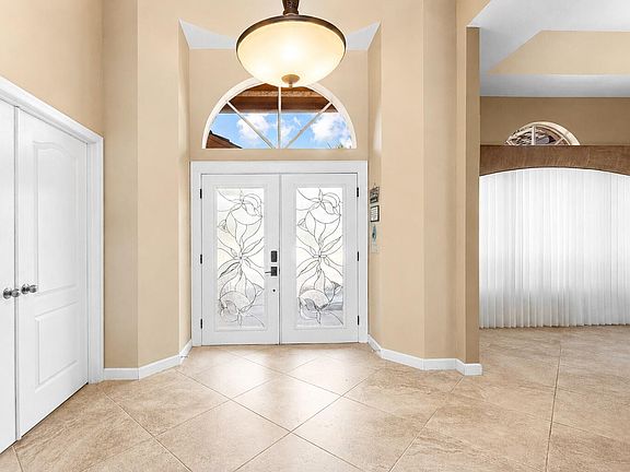 3rd image of 4087 SW Gleneagle Circle