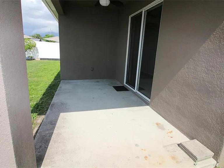 811 Krenson Woods Ln — Photo 33