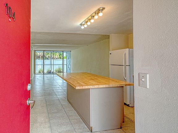 3rd image of 1250 2nd St APT 104