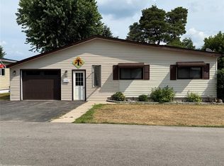 10 Velma St, Strathroy Caradoc, ON N7G3L3