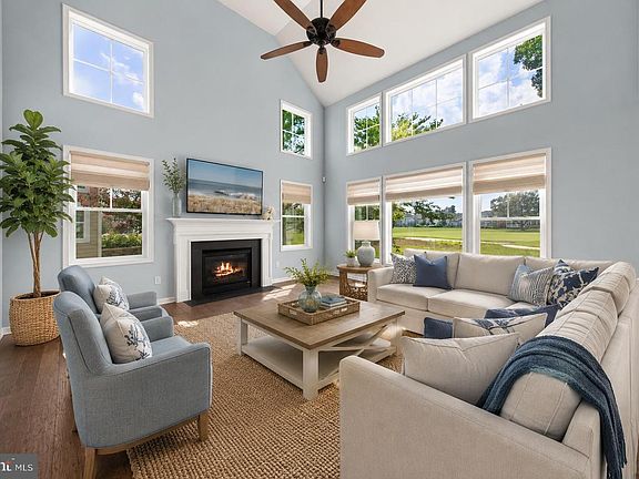 4th image of 24565 Atlantic Dr