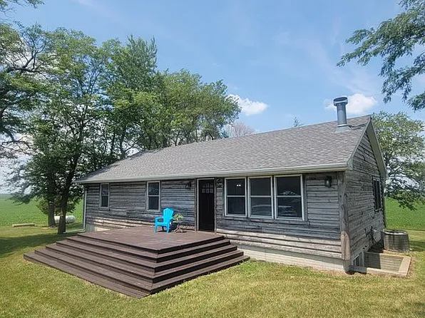 25499 130th St, Parkersburg, IA 50665