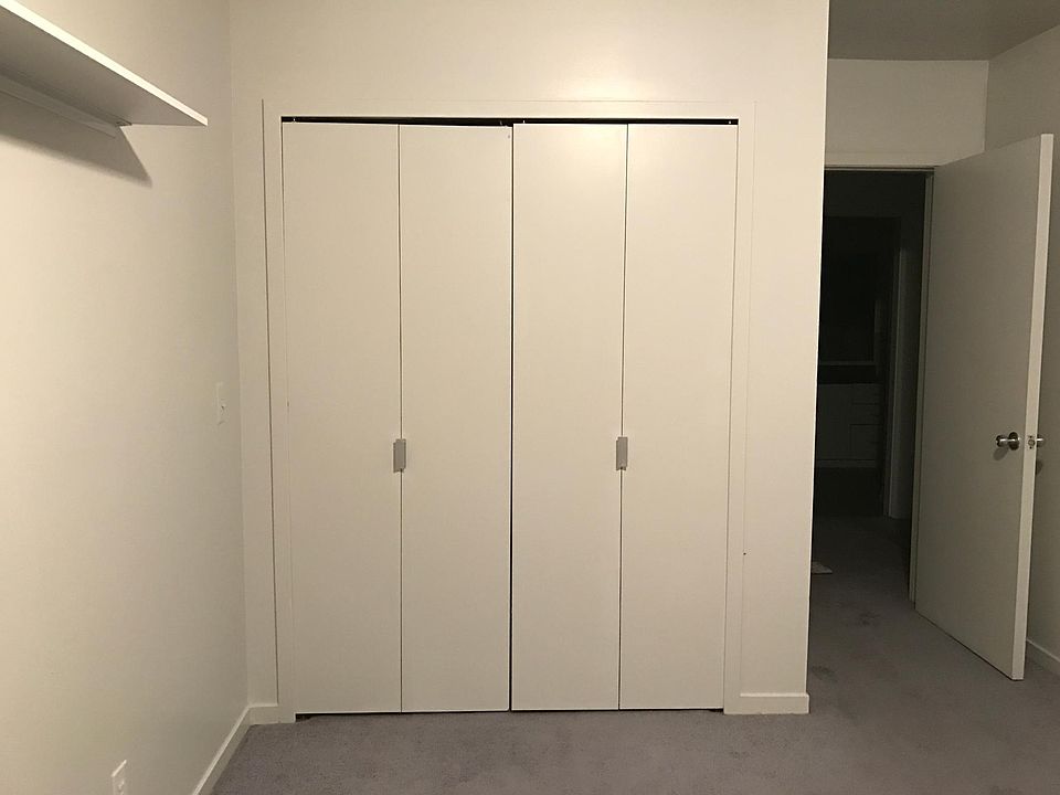Closet in bedroom 1
