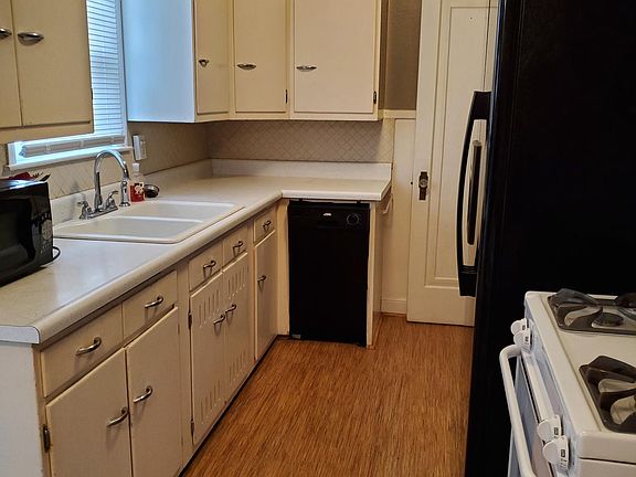 4th image of 1514 W 26th St