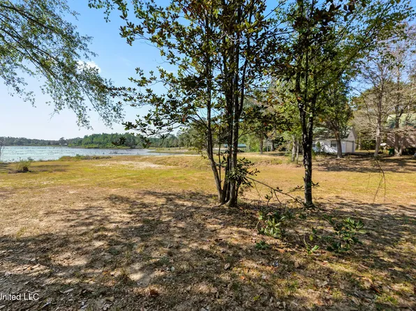 Spring Lake Dr E, Vancleave, MS 39565