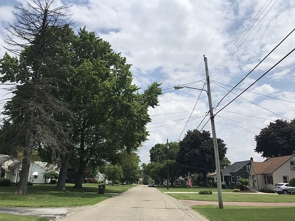 5th image of 2383 Edgewater Dr