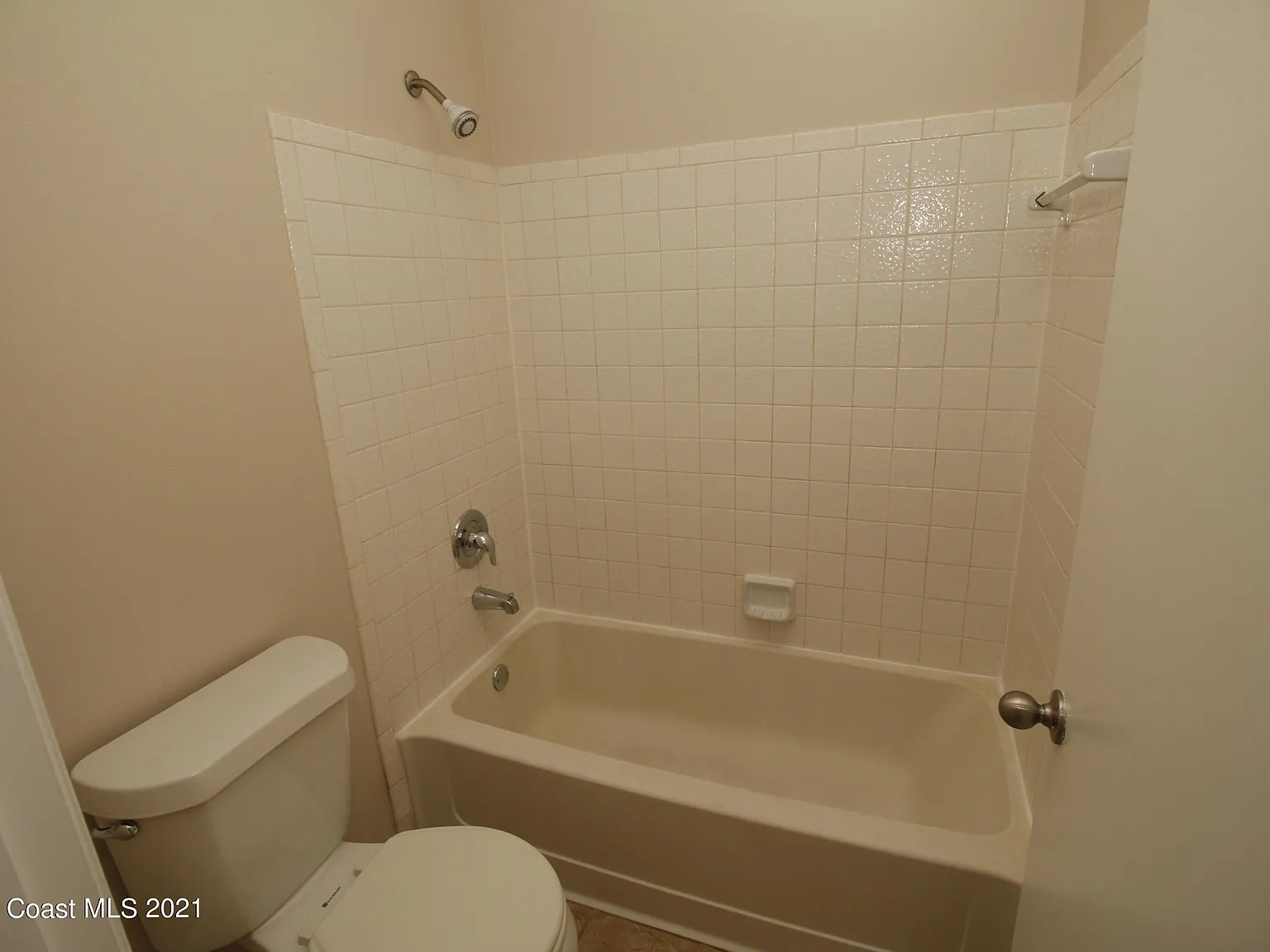 3 bed, 2.0 bath, 1199 sqft, $1,795 — Photo 4