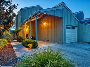 11 Berkeley Ct, Santa Cruz, CA 95062