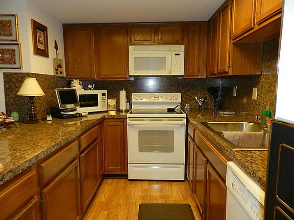 5th image of 14911 Wunderlich Dr APT 1313