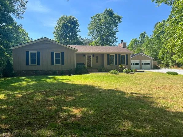 7711 Quail Hollow Dr, Hillsborough, NC 27278