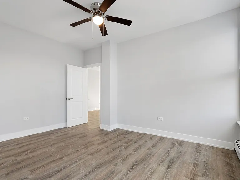 1625 W Howard St — Photo 31