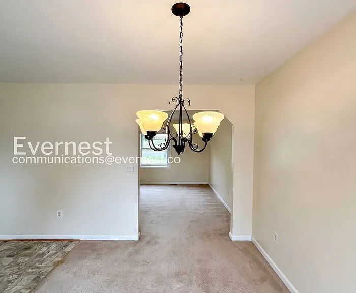 11406 Wentworth Ct — Photo 5
