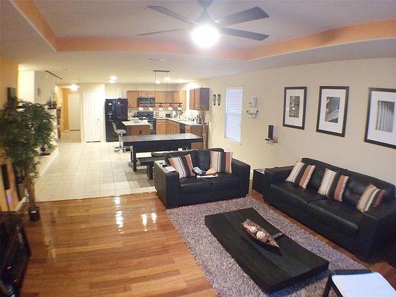 4th image of 2324 Canchim St