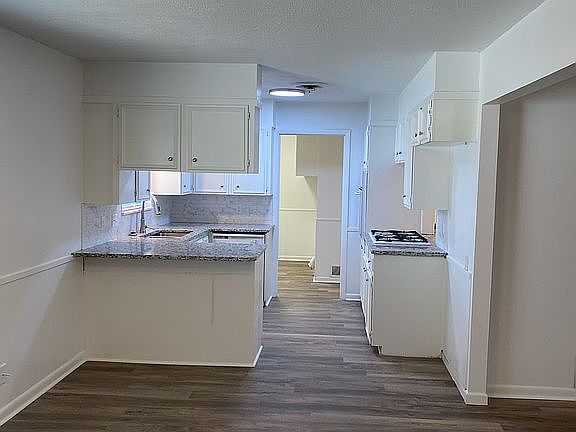 5th image of 2325 S 39th St