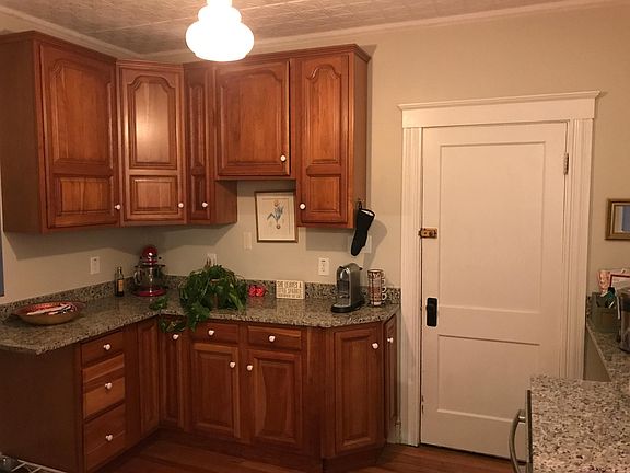 Kitchen - 1 of 3