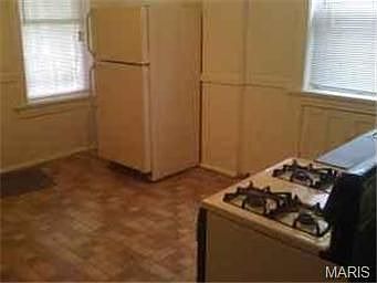 4th image of 3052-3054 Marcus Ave