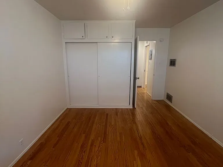 8366 Sargent Ave — Photo 44