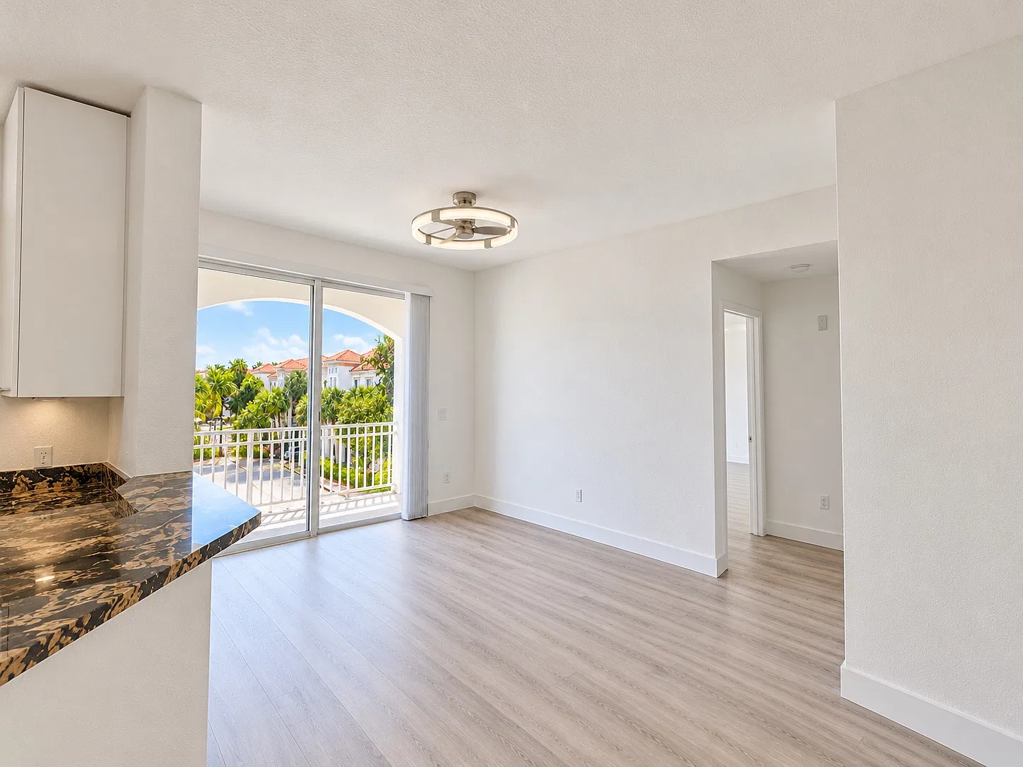 1 bed, 846 sqft, $2,295 — Photo 2