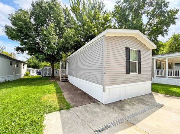 7055 Quarry Rd #240, Amherst, OH 44001