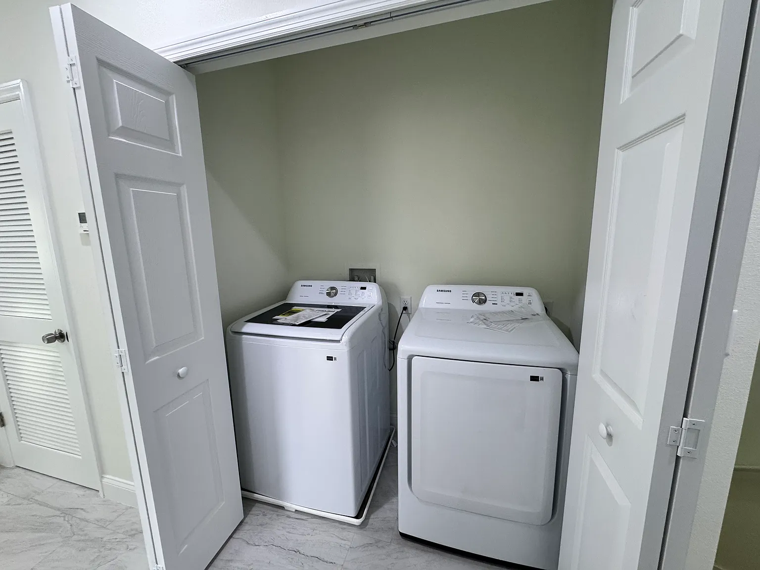 4 bed, 1860 sqft, $2,700 — Photo 3