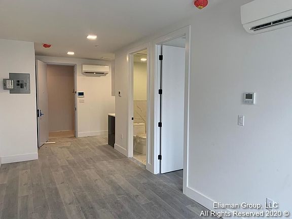 3rd image of 428 Wythe Ave #302