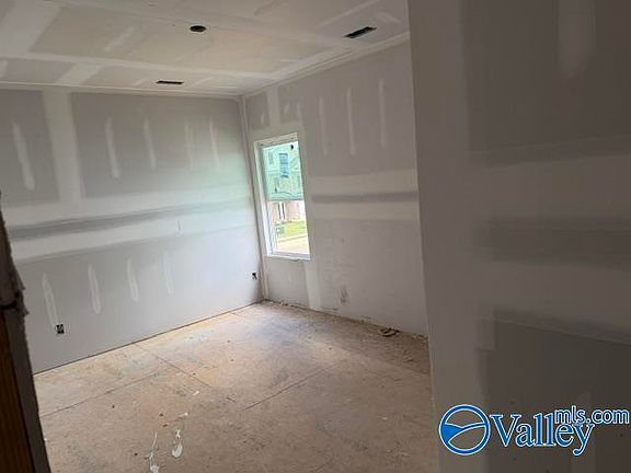2nd image of 25664 Finchley Dr