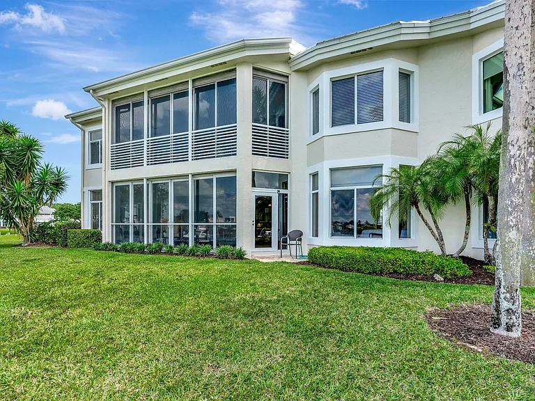 2704 Captains Way — Photo 37