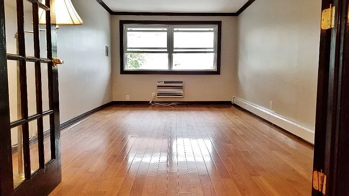 Rented by Azure Realty NY LLC | media 7