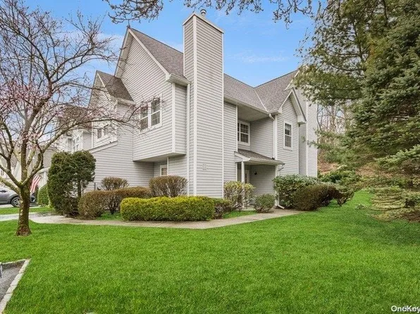 263 Erik Drive #263, Setauket, NY 11733