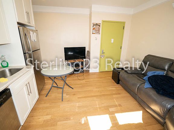 3rd image of 23-53 28th St #2D