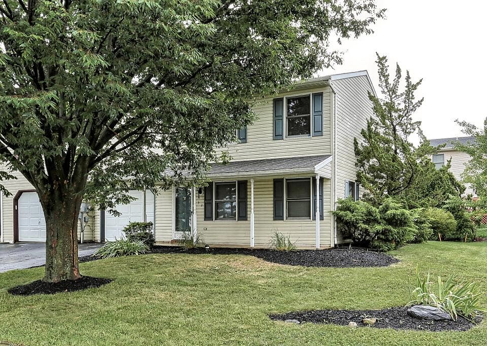 1st image of 32 Forest Cir